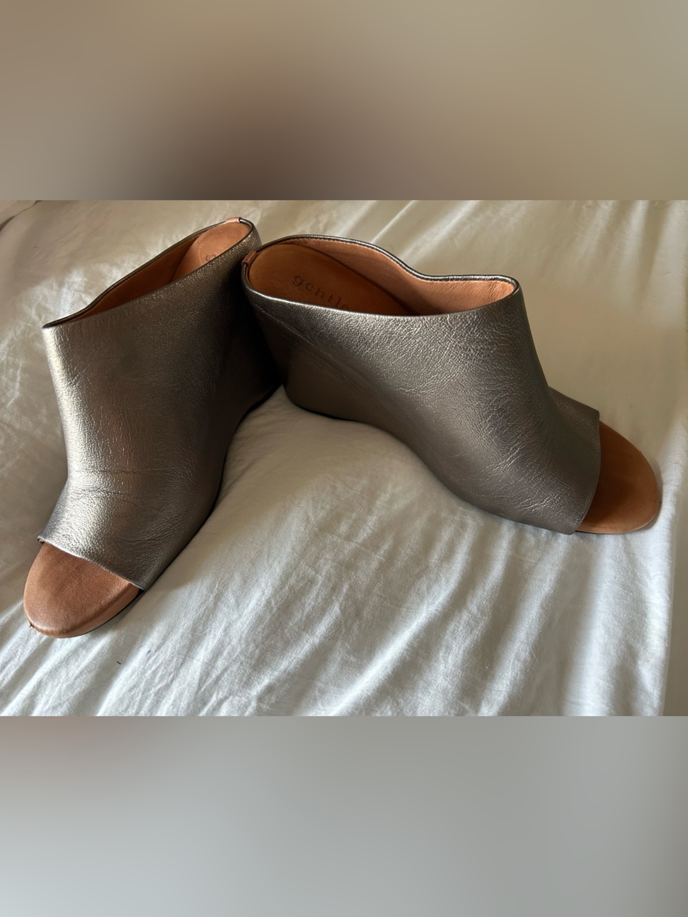 Kenneth Cole Metallic Bronze Open-Toe Leather Wedge Mules. Like New! Size 7.5